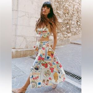 ZARA buttoned PRINTED CAPE SKIRT